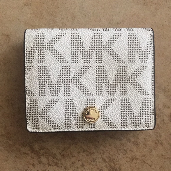 Michael Kors Handbags - Michael Kors Wallet